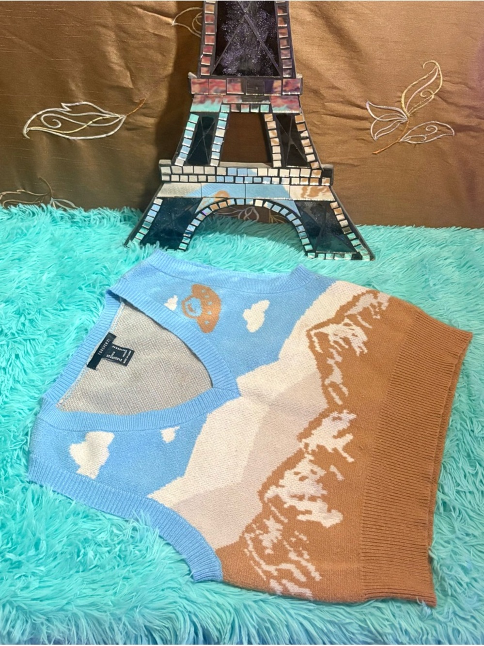 Forever 21 Large UFO Light Blue & Brown Mountains Scene Knit Sweater Vest